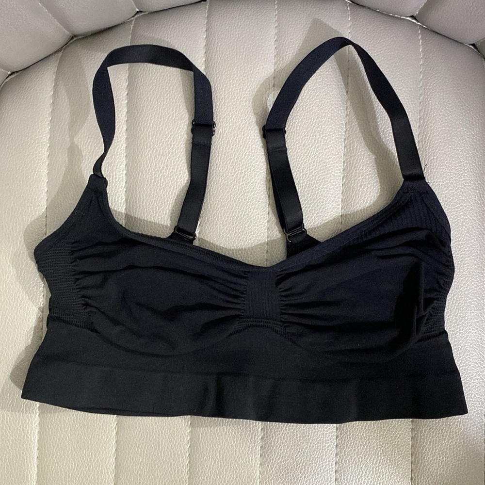 Skims Bra Bundle - Picture 6 of 6